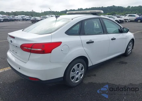 2015 Ford Focus S z USA, uszkodzony, nr VIN 1FADP3E20FL360312